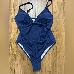 Women’s one piece bathing suit